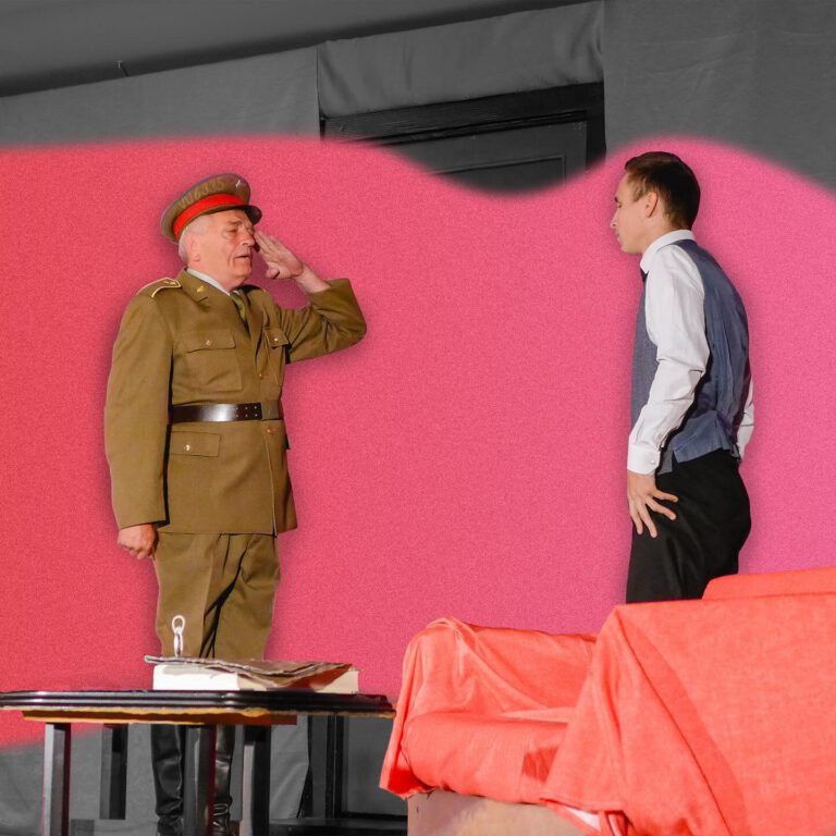 Instagram post from divadlovendo. This post is in position 8.